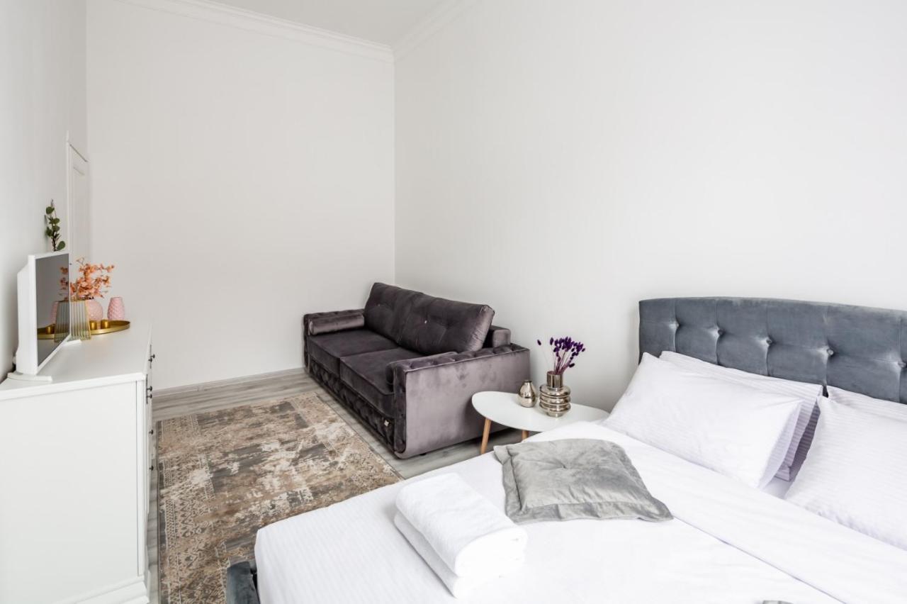 Apartment Avangard Shevchenko Avenue*