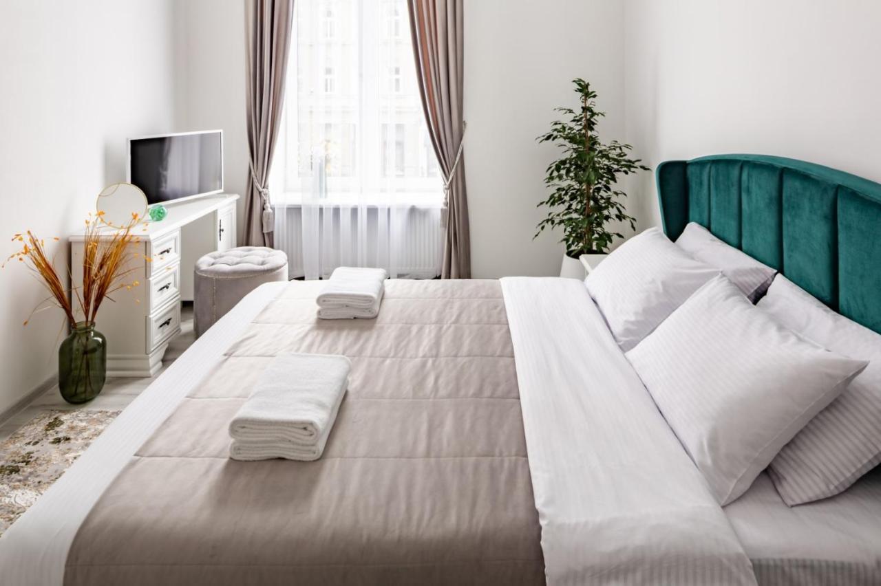 Apartment Avangard Shevchenko Avenue*